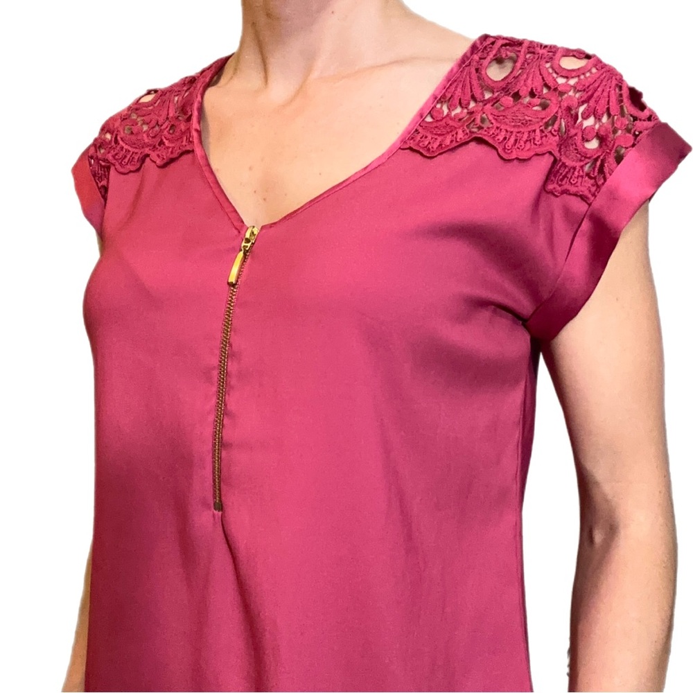 Pretty pink Express top with gold zipper
